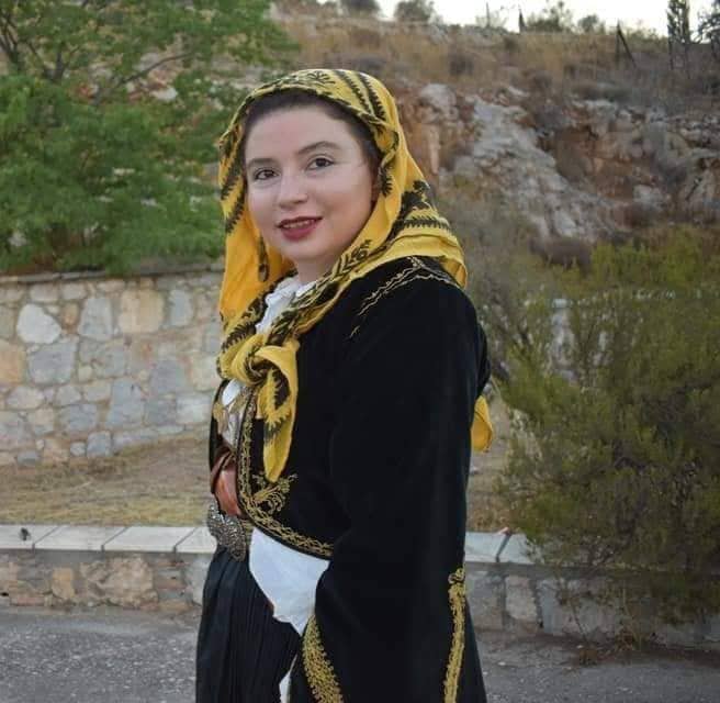 Χοροδιδάσκαλος Ηγέχορος Πειραιά_Ιωάννα Καιροφύλαξ